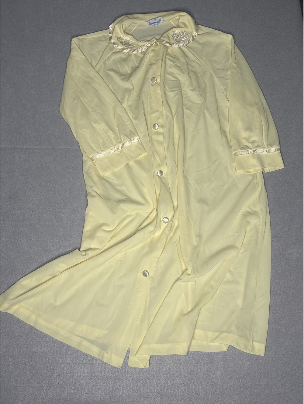 Vintage Aristocraft Yellow Lace Housedress Robe Nightgown